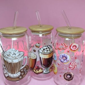 Vasos divertidos de vidrio con tapa y pajita 500ml.