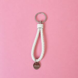 Llavero blanco con chapa para grabar y personalizar con Laser. Mínimo 20 unidades.